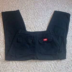 Dickies Black Cargo Pants with Relaxed Fit